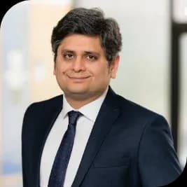 Portrait: Majid Mahmood